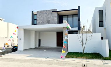 Casa en VENTA en PUNTO LOMAS