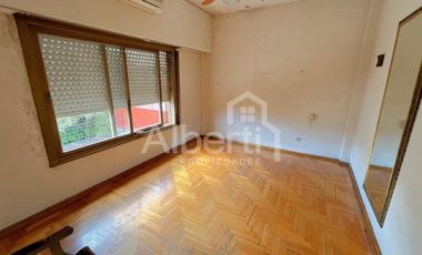 VENTA PH 3 AMBIENTES EN HAEDO SUR.