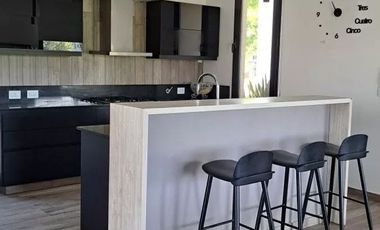 CASA 4 AMBIENTES EN ALQUILER EN TERRAVISTA