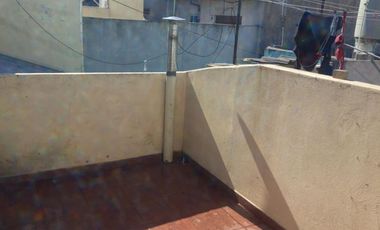 PH DOS AMBIENTES CON PATIO