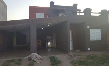 ALQUILO casa en Banda Norte,