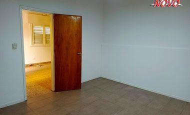 ALQUILER CASA 3 AMBIENTES CON GARAGE LOTE PROPIO