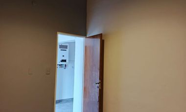 ALQUILER CASA 3 AMBIENTES CON GARAGE LOTE PROPIO