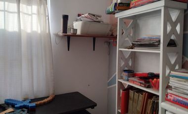 Casa en VENTA de 3 dormitorios, quincho, parque y garaje en Guernica este.