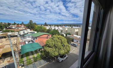 MUY LINDO DEPARTAMENTO EN CARLOS PAZ, ALQUILER PERMANENTE A 2 AÑOS.Céntrico, con todos los Servicios