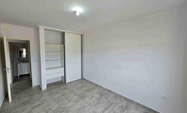MUY LINDO DEPARTAMENTO EN CARLOS PAZ, ALQUILER PERMANENTE A 2 AÑOS.Céntrico, con todos los Servicios