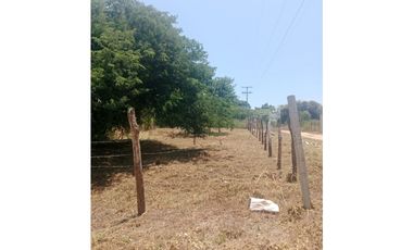 LOTE COMPLETAMENTE PLANO