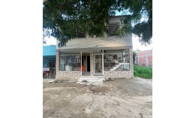 En venta 2 CASAS con salida independiente