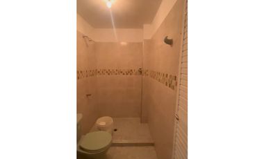 En venta 2 CASAS con salida independiente