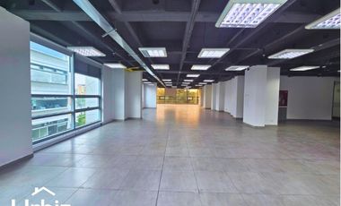 Arriendo Oficina de 642 m² sobre la Autopista Norte con Calle 100
