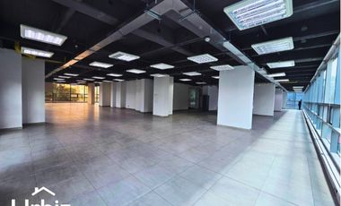 Arriendo Oficina de 642 m² sobre la Autopista Norte con Calle 100