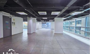 Arriendo Oficina de 642 m² sobre la Autopista Norte con Calle 100