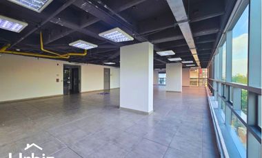 Arriendo Oficina de 642 m² sobre la Autopista Norte con Calle 100