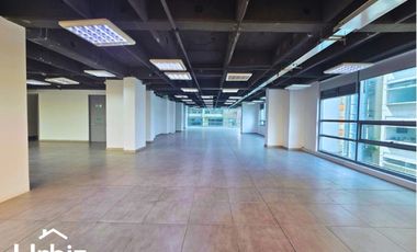 Arriendo Oficina de 642 m² sobre la Autopista Norte con Calle 100