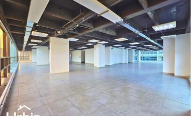 Arriendo Oficina de 642 m² sobre la Autopista Norte con Calle 100