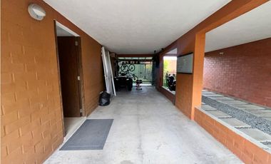 CASA EN VENTA EN JAMUND -  VISTA AL PARQUE Y AMPLIOS ESPACIOS