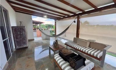 CASA EN VENTA EN JAMUND -  VISTA AL PARQUE Y AMPLIOS ESPACIOS