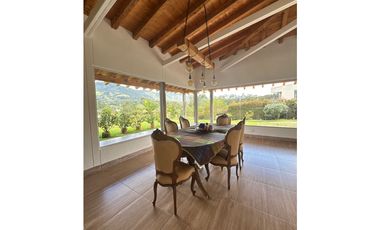 Se vende finca en construcción tradicional en unidad cerrada en La Cej