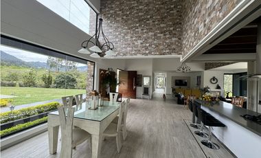 Venta casa campestre de un solo nivel en la Ceja Oriente Antioqueño