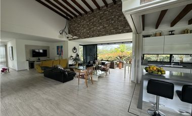 Venta casa campestre de un solo nivel en la Ceja Oriente Antioqueño