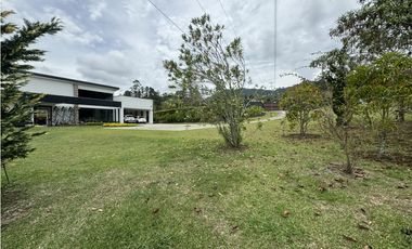 Venta casa campestre de un solo nivel en la Ceja Oriente Antioqueño