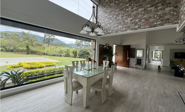 Venta casa campestre de un solo nivel en la Ceja Oriente Antioqueño