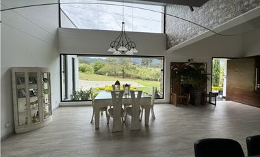 Venta casa campestre de un solo nivel en la Ceja Oriente Antioqueño