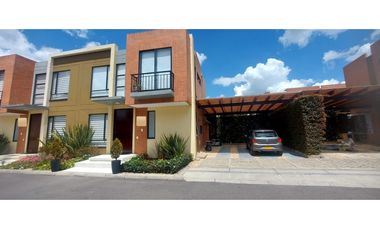 Vendemos o rentamos hermosa casas!