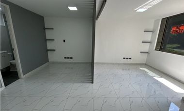Una oficina perfecta / totalmente remodelada / Conquistadores