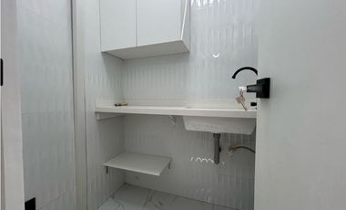 Una oficina perfecta / totalmente remodelada / Conquistadores