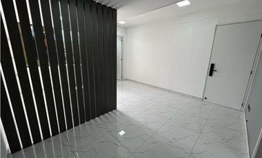 Una oficina perfecta / totalmente remodelada / Conquistadores