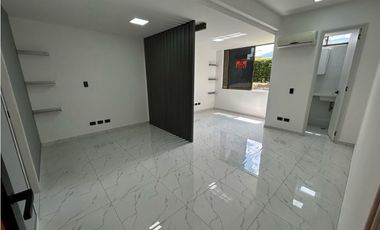 Una oficina perfecta / totalmente remodelada / Conquistadores