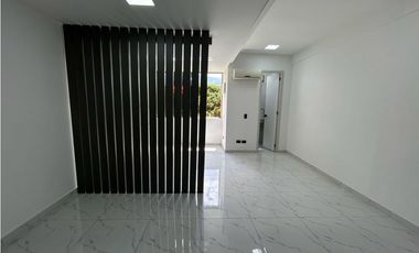 Una oficina perfecta / totalmente remodelada / Conquistadores