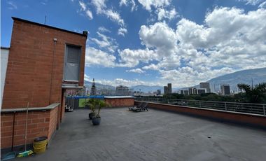 Una oficina perfecta / totalmente remodelada / Conquistadores