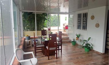 SE VENDE CASA CAMPESTRE CERCA  A QUIMBAYA AREA 3200 M2