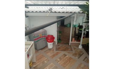 SE VENDE CASA CAMPESTRE CERCA  A QUIMBAYA AREA 3200 M2