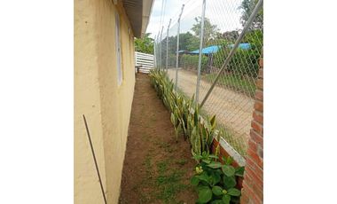 SE VENDE CASA CAMPESTRE CERCA  A QUIMBAYA AREA 3200 M2