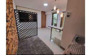 SE    ALQUILA  APARTAMENTO  CENTRO