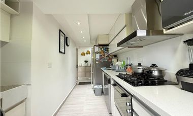 Venta HERMOSO Apartamento Laureles Campestre