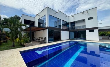 HERMOSA FINCA EN SOPETRN