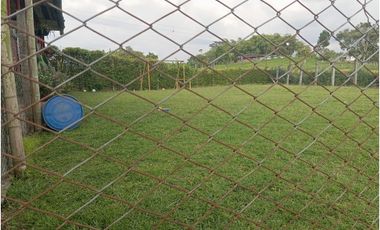 SE VENDE FINCA CON LAGOS EN ARABIA AREA