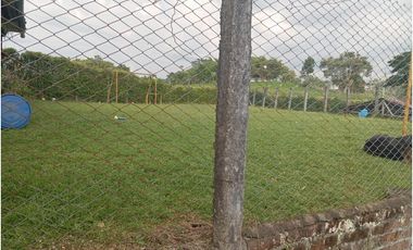 SE VENDE FINCA CON LAGOS EN ARABIA AREA