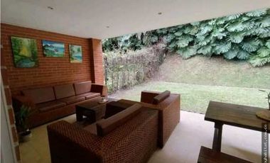 Acogedora casa Envig Montessori 315 M2 💰1980 Mill