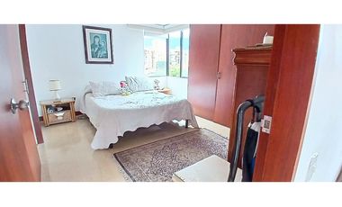 Apartamento remodelado, Poblado El Campestre, cerca La Frontera.