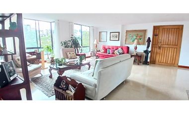 Apartamento remodelado, Poblado El Campestre, cerca La Frontera.