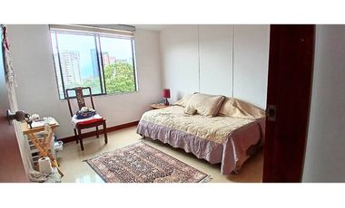 Apartamento remodelado, Poblado El Campestre, cerca La Frontera.