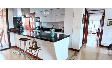 Apartamento remodelado, Poblado El Campestre, cerca La Frontera.