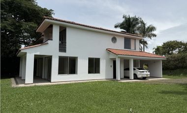 CASA CAMPESTRE A LA VENTA EN CERRITOS