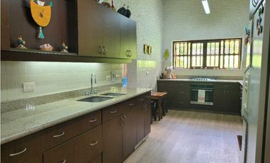 Venta de Hermosa Finca en la Ceja Unidad Cerrada