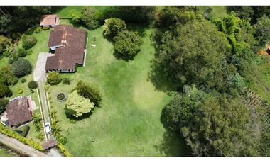 Venta de Hermosa Finca en la Ceja Unidad Cerrada